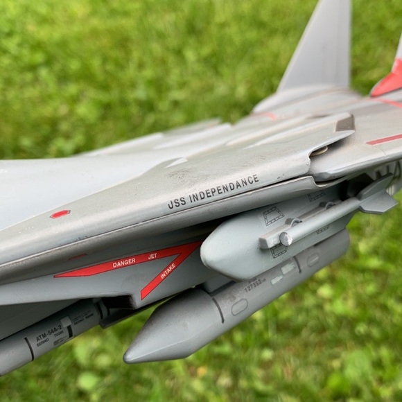 VF-111 gray jet An Hooch Roberts cool metal model - Picture 15 of 16